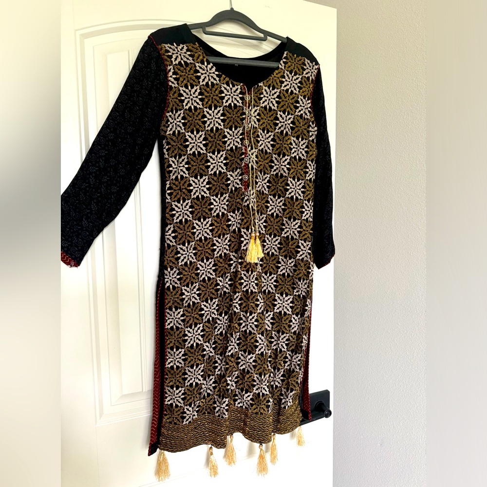Shalwar Kameez- 2 piece set - Medium
